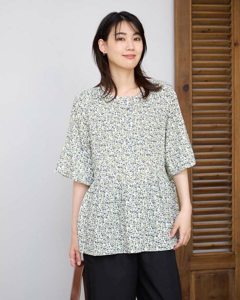 シャーリングブラウス