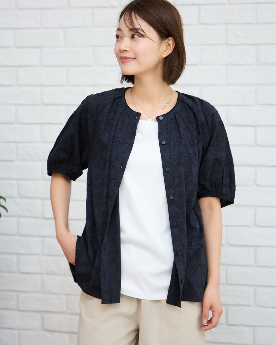 ノーカラーブラウス