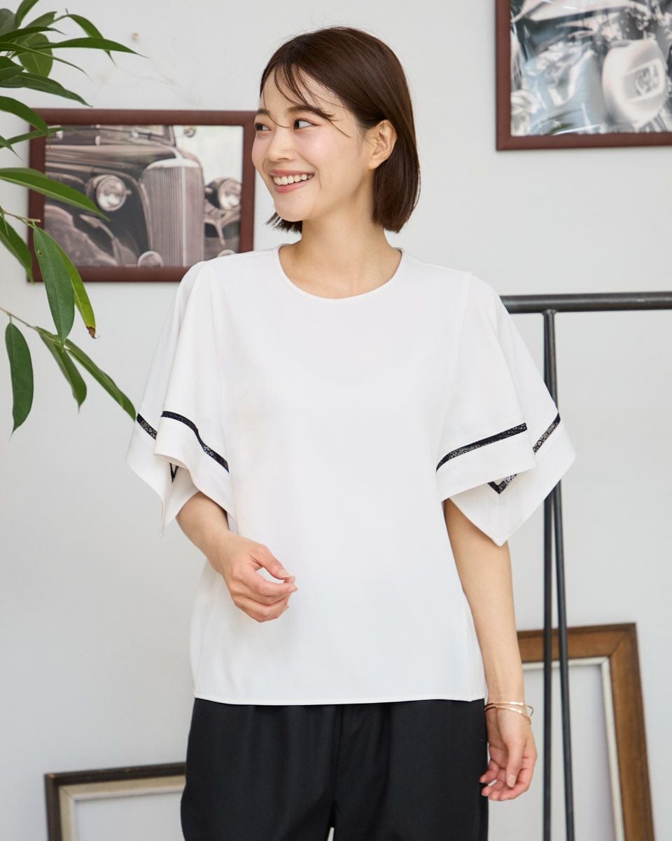 フレアスリーブブラウス