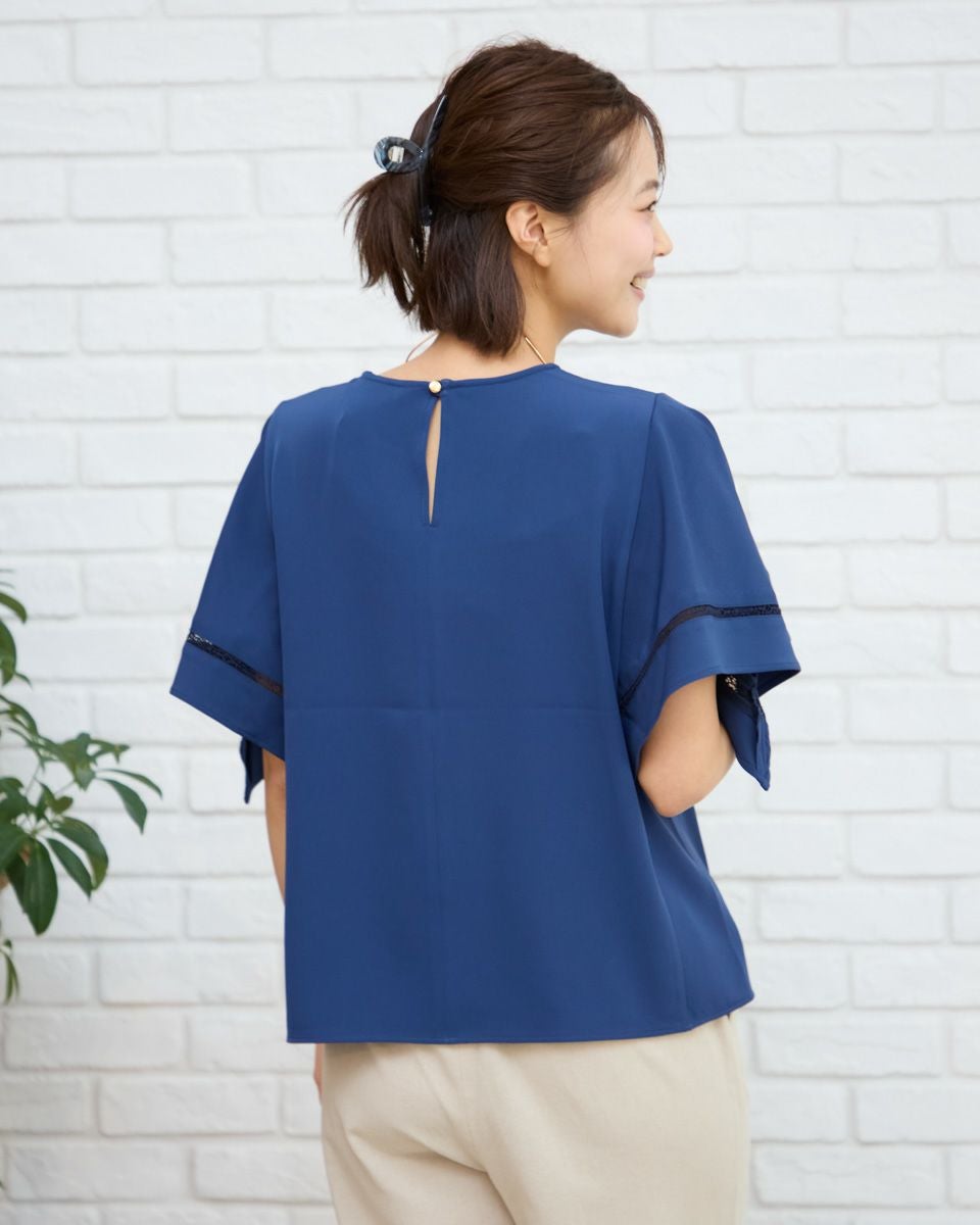 フレアスリーブブラウス