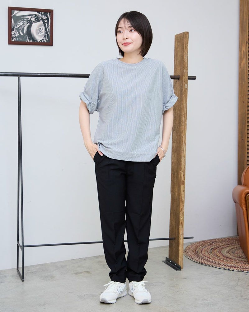 テーパードパンツ