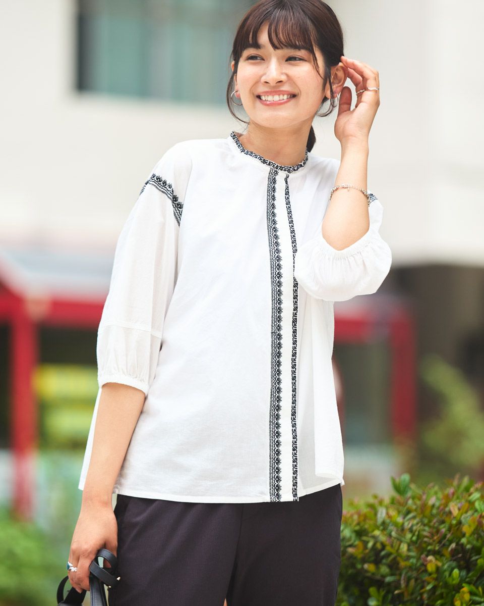 刺しゅうブラウス