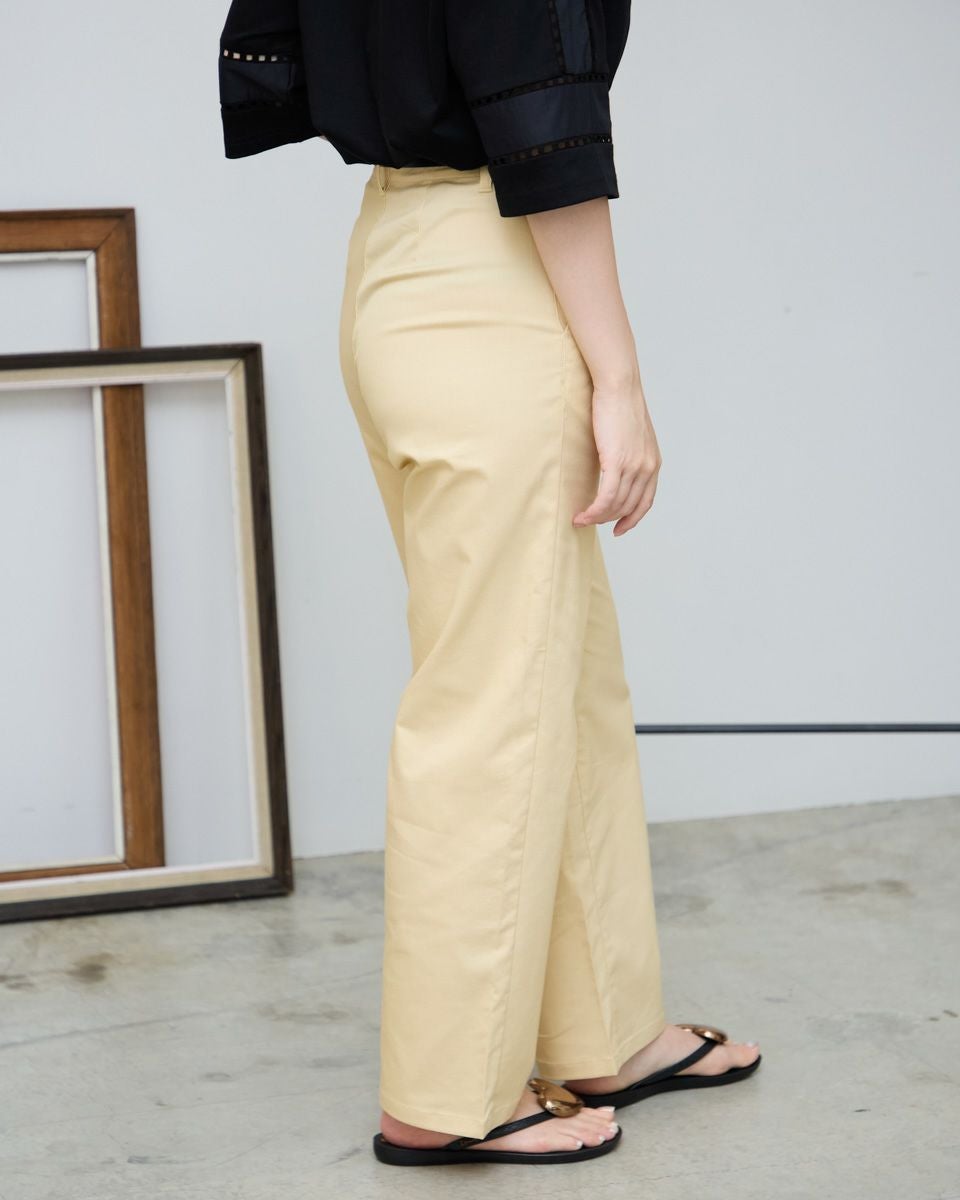 ストレートパンツ