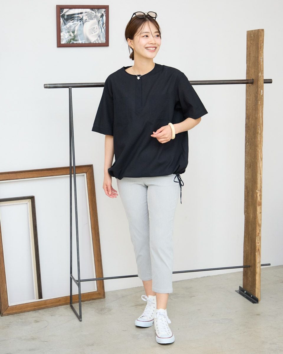 テーパードパンツ