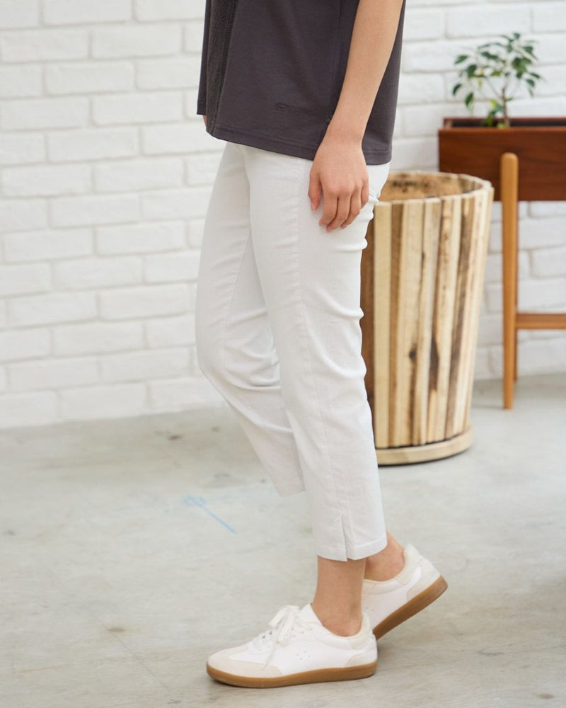 テーパードパンツ