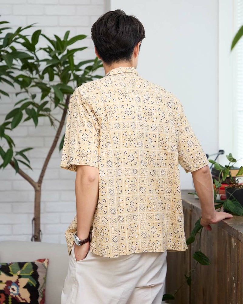 半袖オープンカラーシャツ