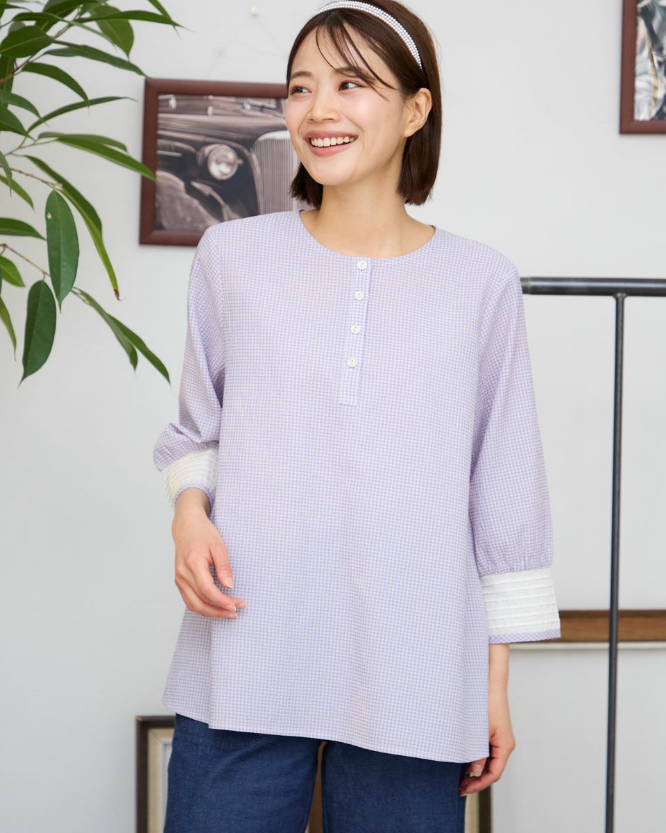 クルーネックチェックブラウス
