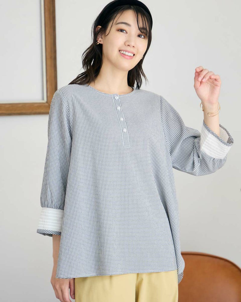 クルーネックチェックブラウス