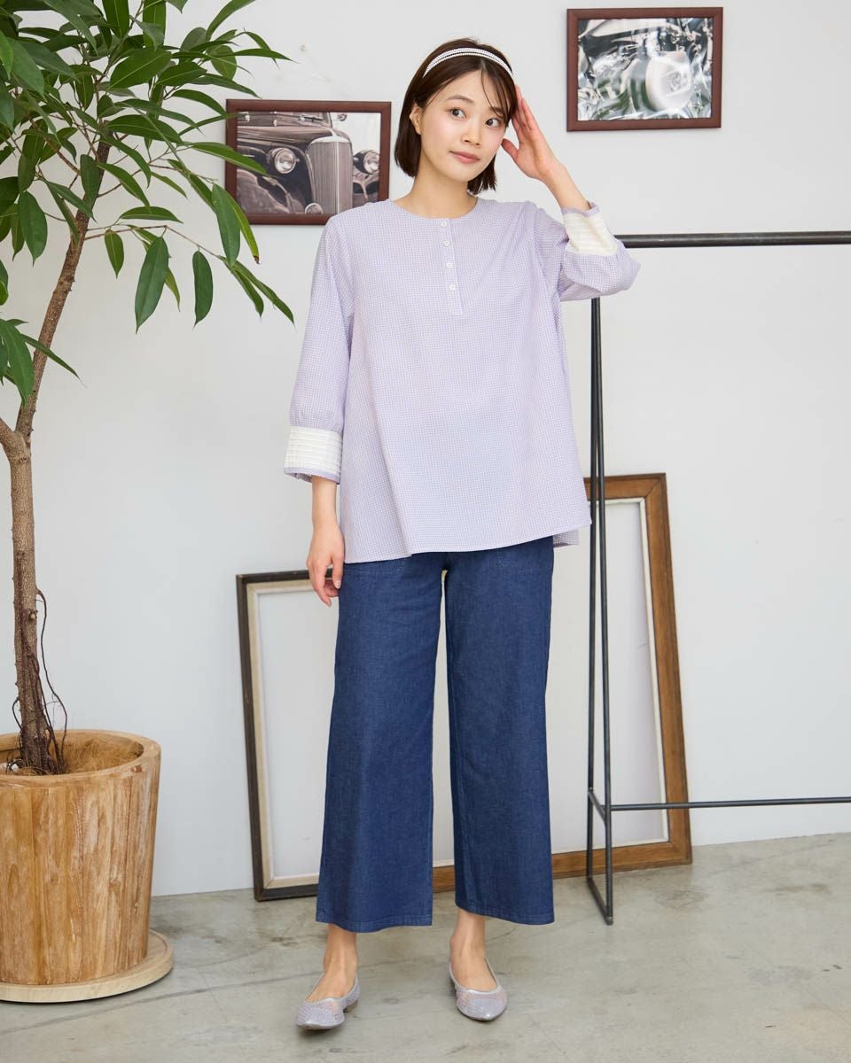 クルーネックチェックブラウス