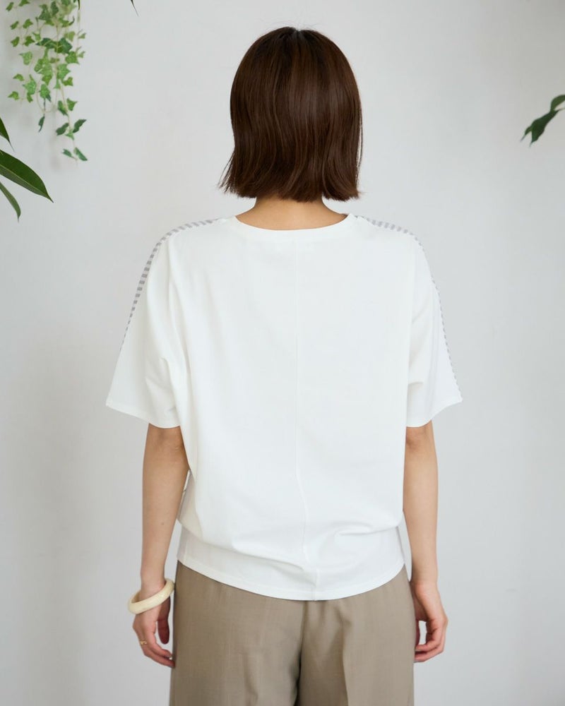 シャーリング使いプルオーバー