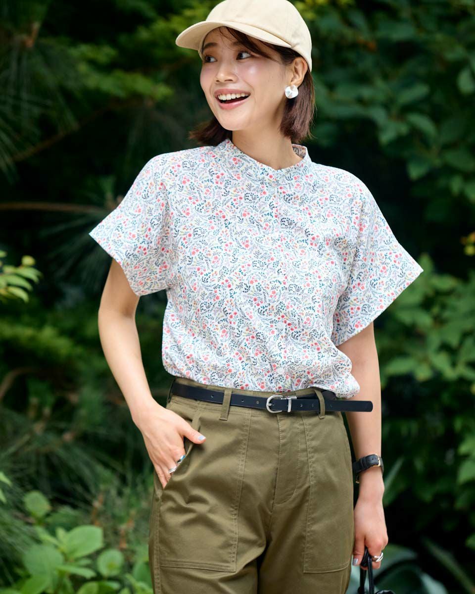 小花プリントシャツ