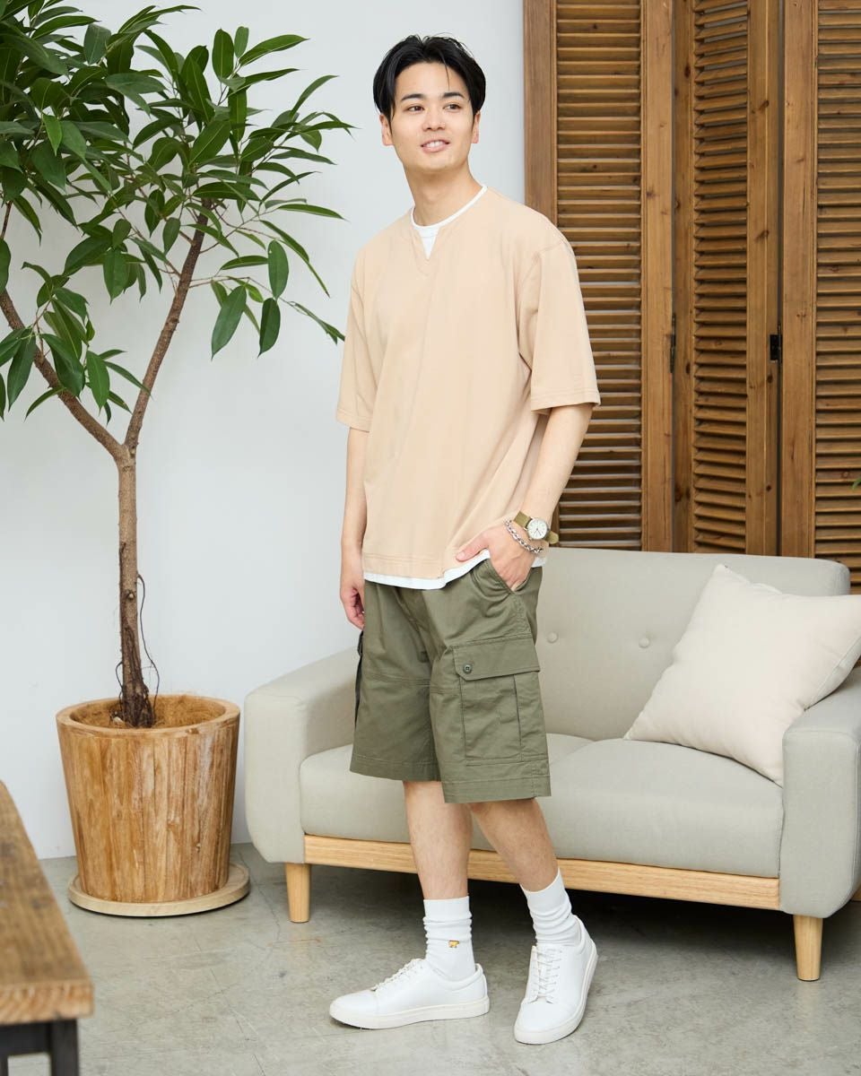 キーネックＴシャツ