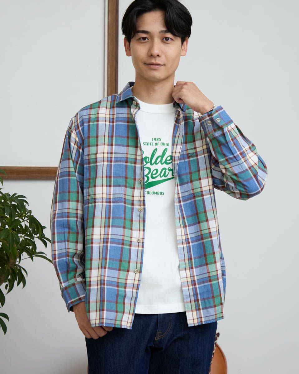 チェックシャツ