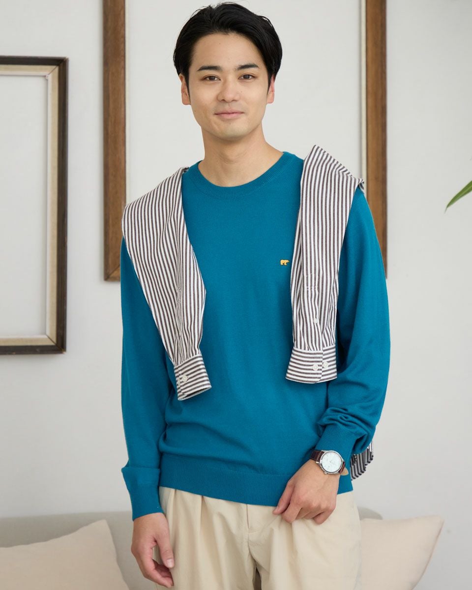 無地クルーネックニット