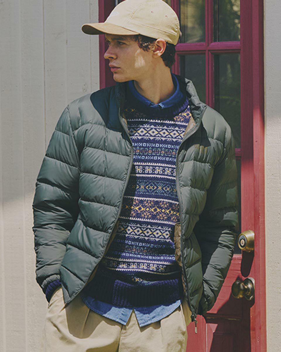 軽量ダウンジャケット