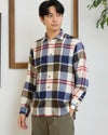 チェックシャツ