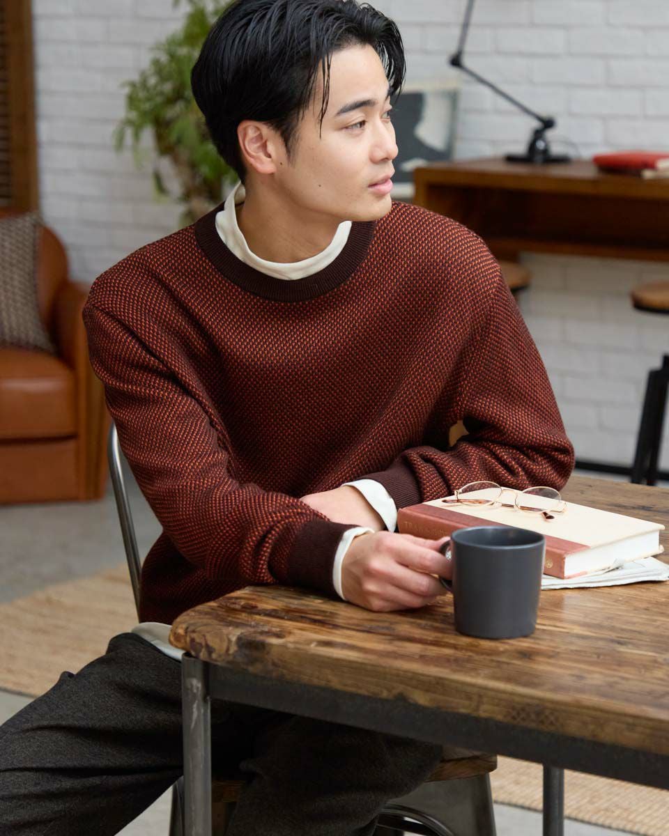 クルーネックニット