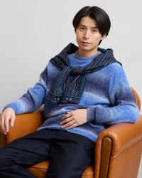 クルーネックニット