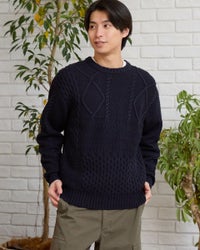 無地柄クルーネックニット