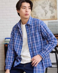 チェックシャツ