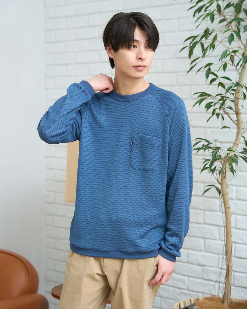 クルーネック長袖Tシャツ