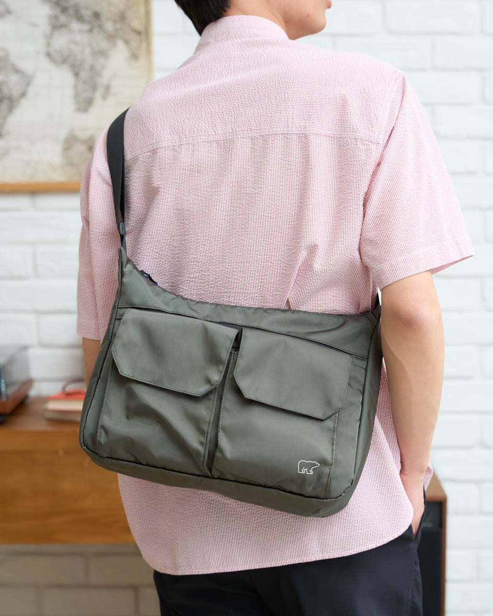 ショルダーバッグ