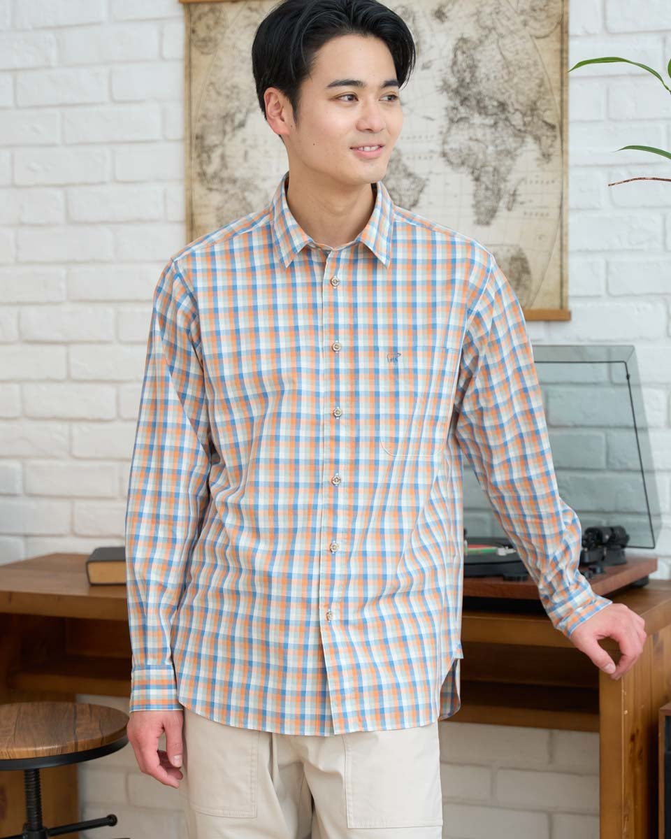 チェックシャツ