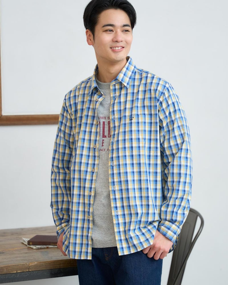 チェックシャツ