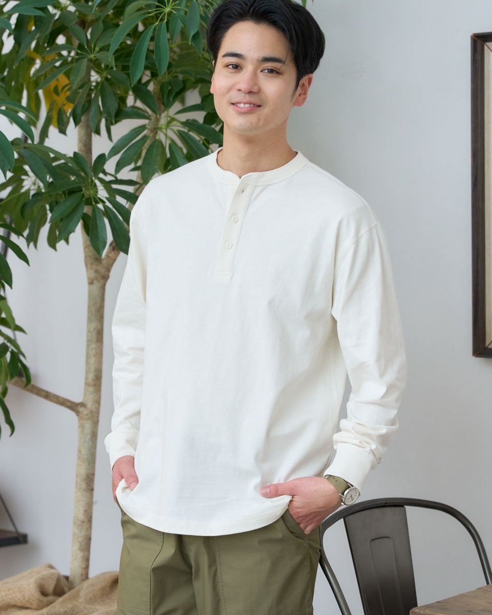 ヘンリーネック長袖Tシャツ