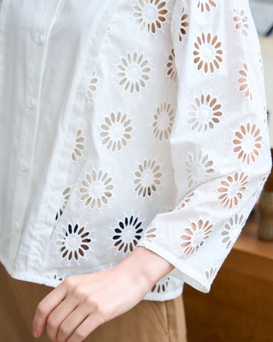 フランス購入 ピュアホワイトにゴールドの煌めき白レースTシャツ White Label袖レースブラウス | ゴールデンベアストア