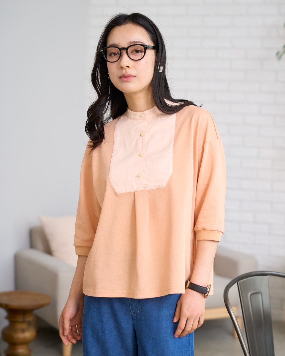 Katie 今期 新品 BEAR FAB ピエロブラウス ベージュ バックフレアデザインTブラウス ブラウス シャツ[品番：PRTW0002254