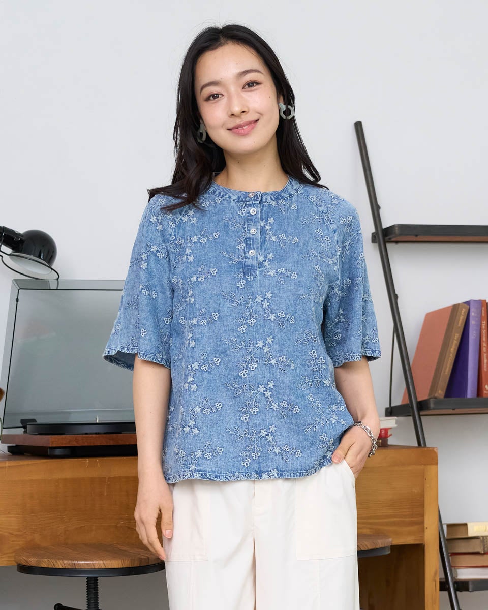 ネイビーとゴールドの刺繍レース 幅90㎝長さ385㎝ インド製刺繍レース ] クラシックエスニックモチーフ｜Indian