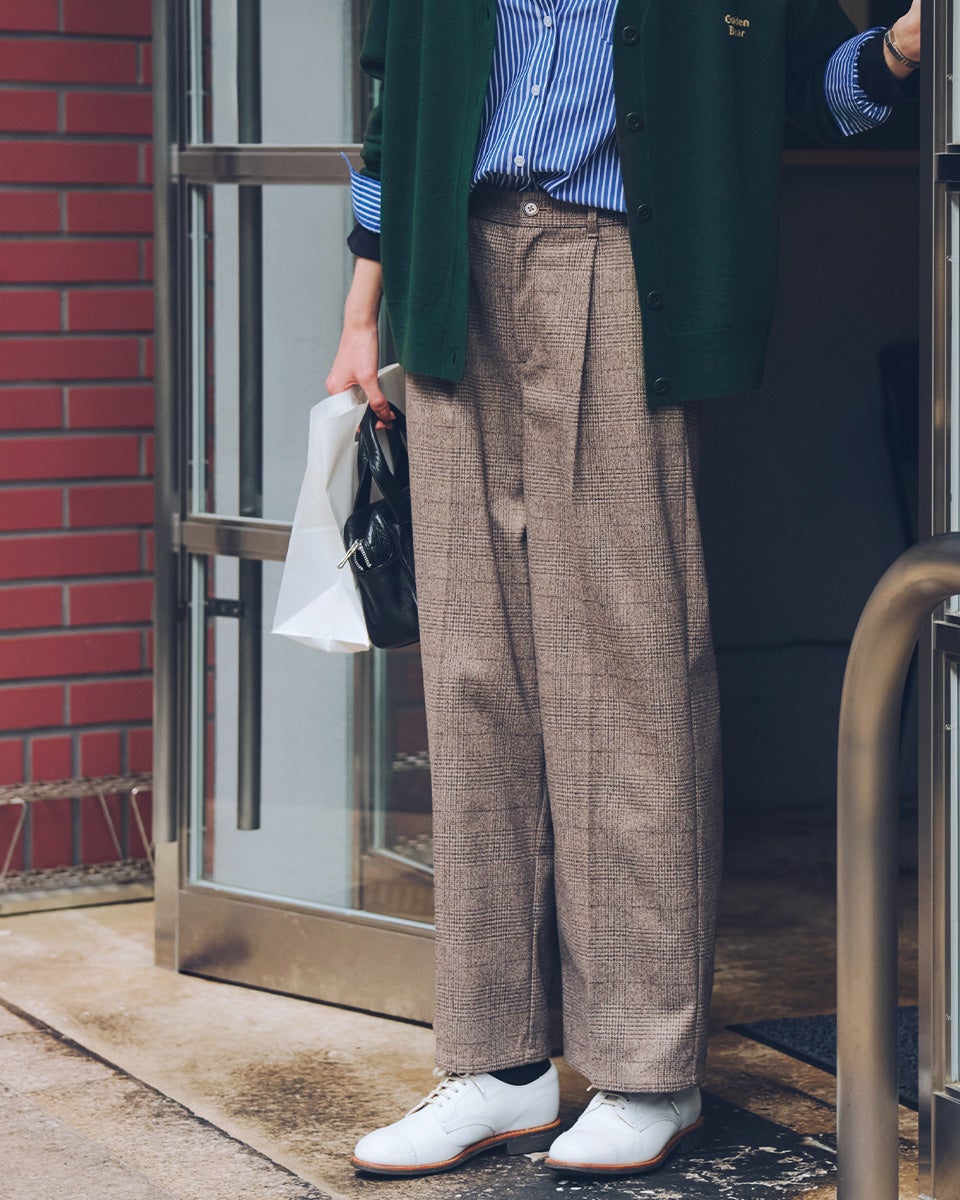 GoldenBear ゴールデンベア タックストレートパンツ